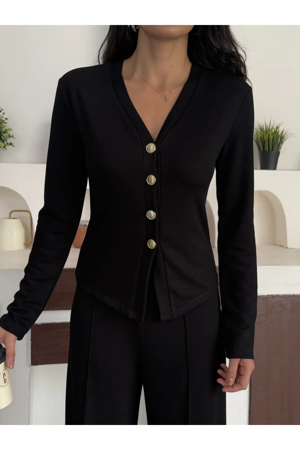 Siyah Gold Düğme Detaylı V Yaka Hırka İspanyol Paça Çimalı Viral Günlük Takım