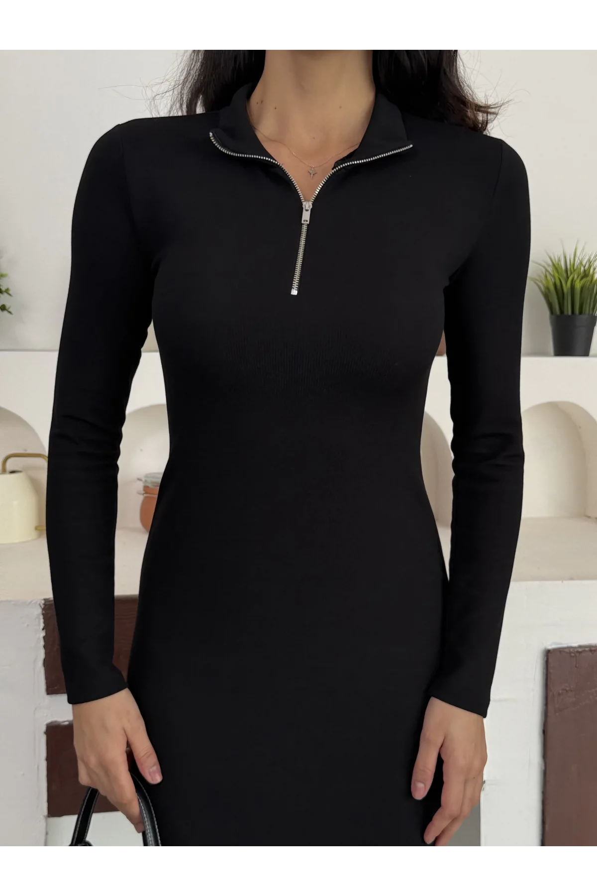 Siyah Yarım Fermuarlı Fitilli Tam Boy Uzun Kollu Midi Elbise