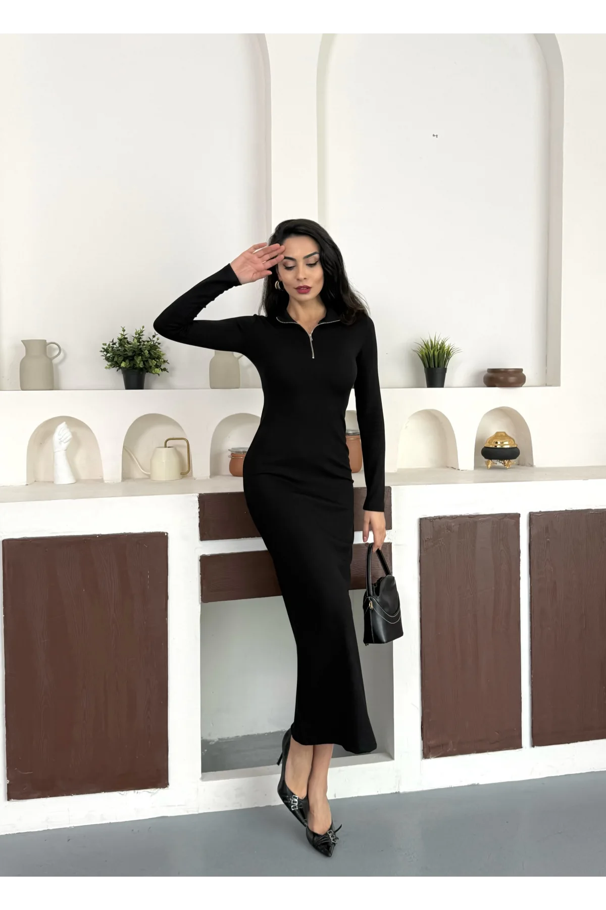 Siyah Yarım Fermuarlı Fitilli Tam Boy Uzun Kollu Midi Elbise
