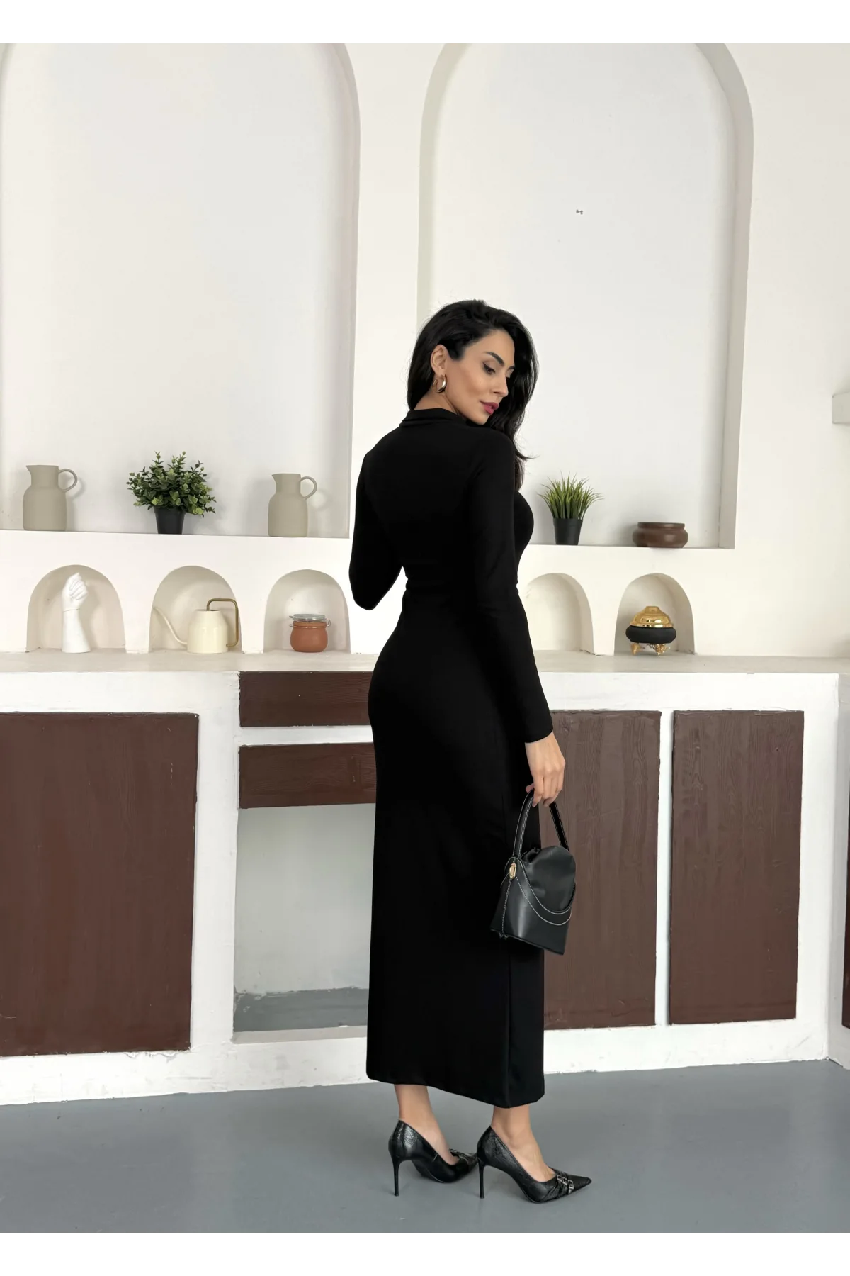 Siyah Yarım Fermuarlı Fitilli Tam Boy Uzun Kollu Midi Elbise