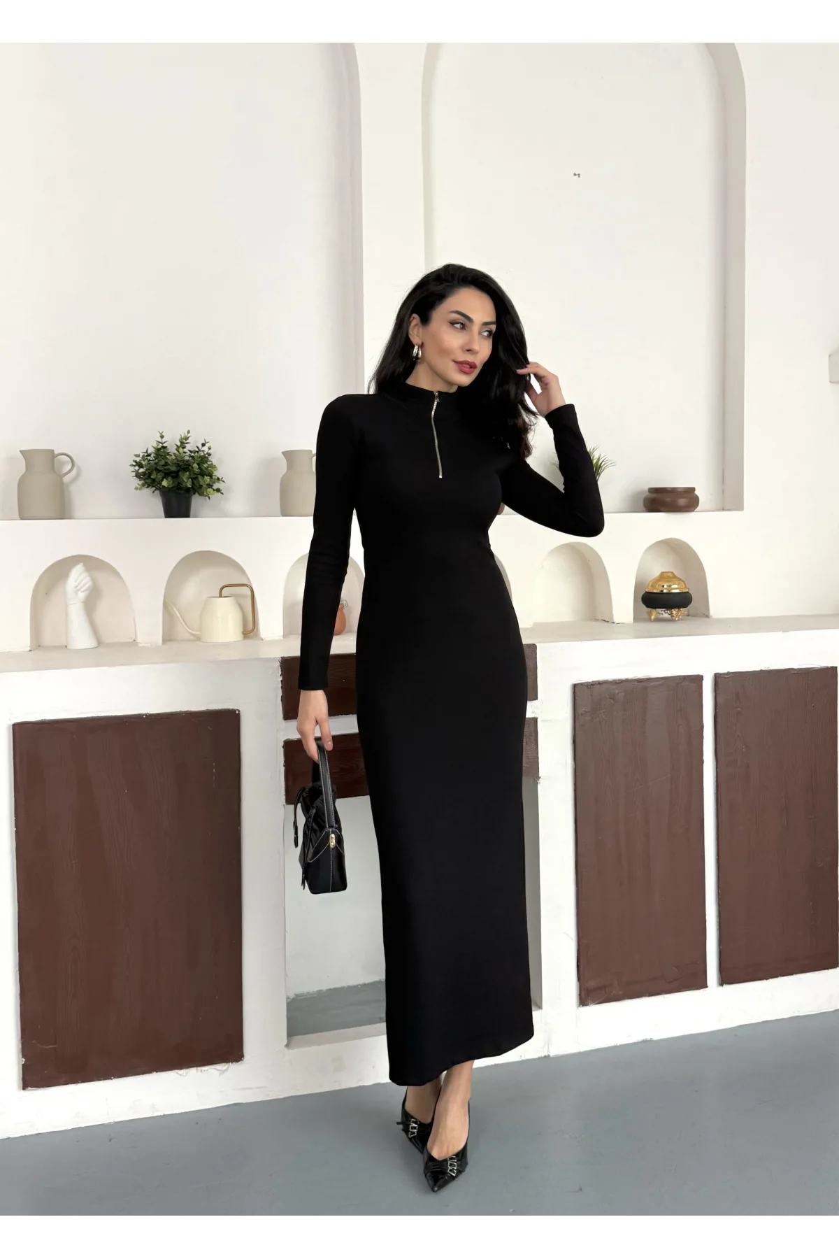 Siyah Yarım Fermuarlı Fitilli Tam Boy Uzun Kollu Midi Elbise