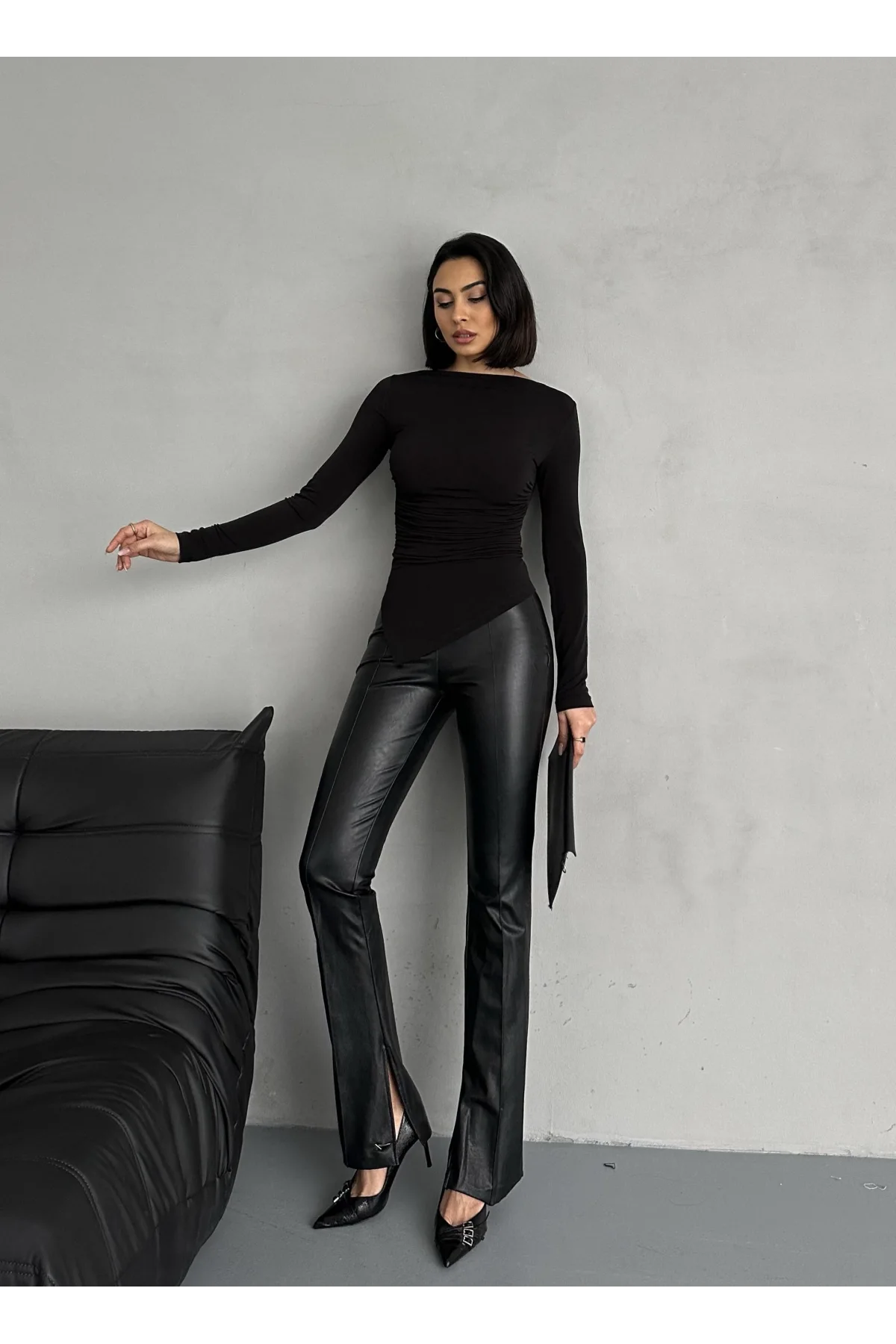 Siyah Zr Model Asimetrik Kesim Drapeli Büzgülü Candy Body Bluz