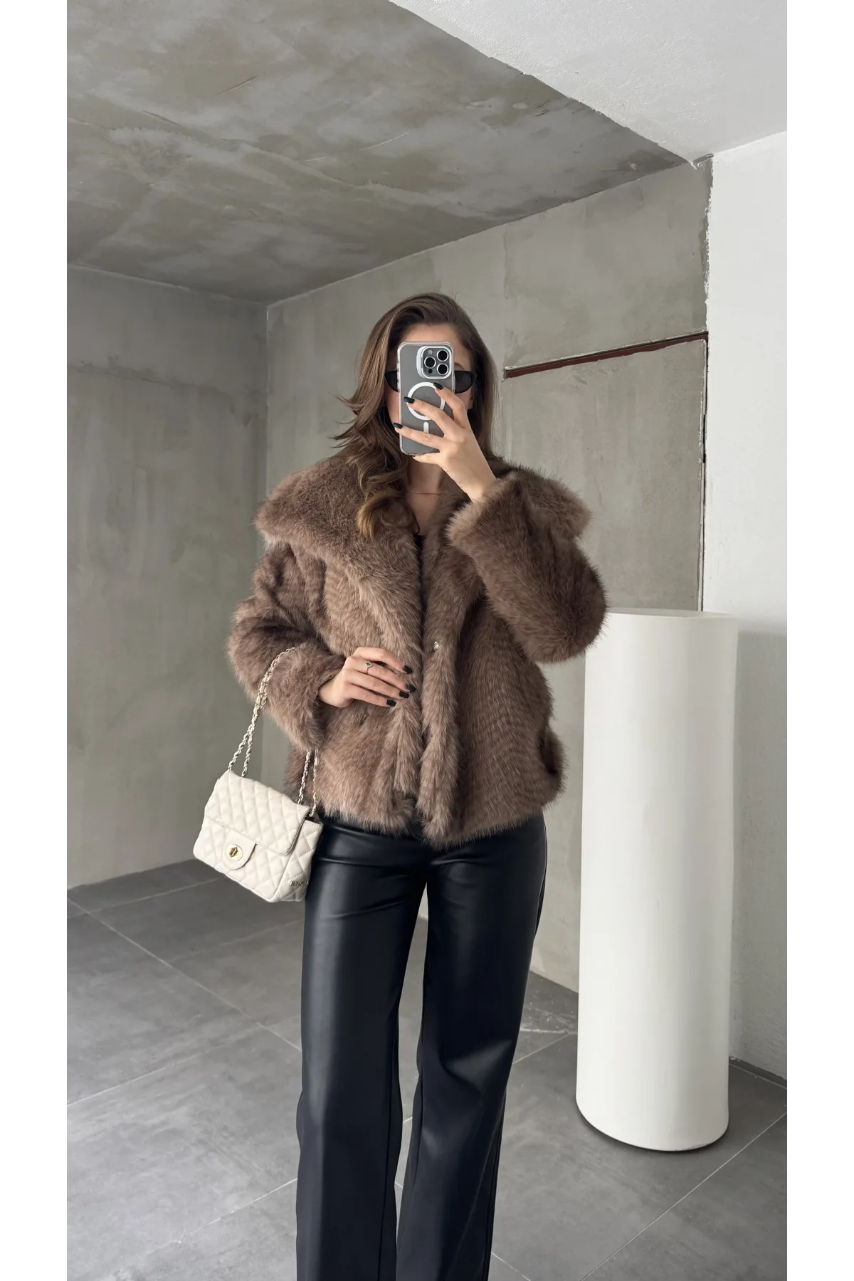 Sütlü Kahve Şal Yaka Jakarlı Çıt Çıtlı Cepli Geniş Kalıp Lolita Kürk