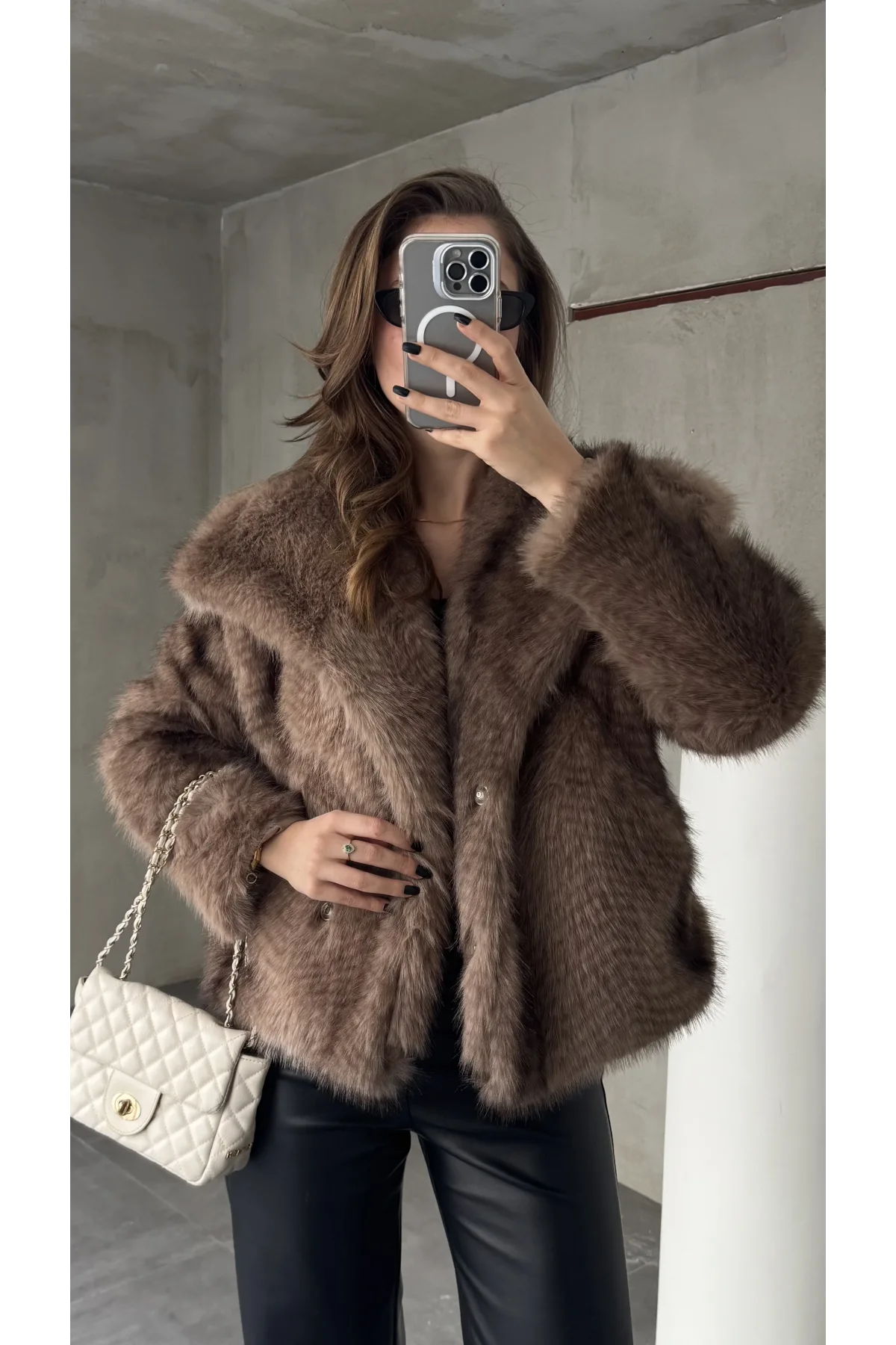 Sütlü Kahve Şal Yaka Jakarlı Çıt Çıtlı Cepli Geniş Kalıp Lolita Kürk