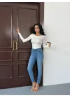 Kadın Açık Yaka Uzun Kollu Basic Body Bluz Beyaz