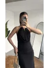 Kadın Siyah Halter Yaka Gold Aksesuarlı Maxi Uzun Boy Abiye Elbise Drapeli Sırt Dekolteli