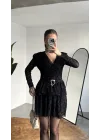 Kadın Siyah Dantel Mini Elbise Kruvaze Yaka Kemerli Uzun Kollu Abiye