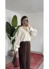 Kadın Ekru Oversize Modal Tensel Kumaş Gömlek Uzun Kollu Salaş Kesim Düğmeli Günlük Şık Gömlek