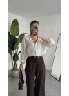 Kadın Beyaz Oversize Gömlek Cepli Uzun Kollu Düğmeli Salaş Kesim Günlük & Ofis Şık