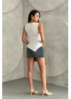 Beyaz ZR Asimetrik Candy Kolsuz Bluz