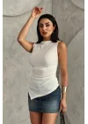 Beyaz ZR Asimetrik Candy Kolsuz Bluz