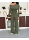 Haki Kayık Yaka Asimetrit Kesim Bluz İspanyol Paça Pantolon İkili Takım