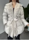 Kadın Krem Kırık Beyaz Kemerli Kürk Yaka Şişme Mont Krem Kışlık