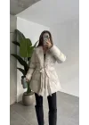 Kadın Krem Kırık Beyaz Kemerli Kürk Yaka Şişme Mont Krem Kışlık