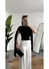 Kadın Siyah Degaje Yaka Pelerin Detaylı Drapeli Bluz