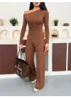 Kahverengi Kayık Yaka Asimetrit Kesim Bluz İspanyol Paça Pantolon İkili Takım
