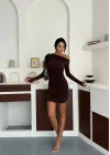 Kahverengi Tek Omuz Kayık Yaka Büzgülü Parmak Geçirmeli Mini Boy Candy Elbise