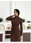 Kahverengi Yarım Fermuarlı Fitilli Tam Boy Uzun Kollu Midi Elbise