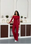 Kırmızı Kayık Yaka Asimetrit Kesim Bluz İspanyol Paça Pantolon İkili Takım