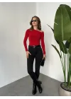 Kırmızı Tek Omuz Kayık Yaka Büzgülü Parmak Geçirmeli Body Bluz