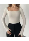 Krem Kare Yaka Parmak Geçirmeli Uzun Kol Candy Body Bluz