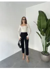 Krem Kare Yaka Parmak Geçirmeli Uzun Kol Candy Body Bluz