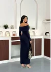Lacivert Madonna Yaka Gold Aksesuarlı Uzun Kollu Vucudu Saran Uzun Midi Boy Elbise