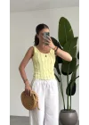 Limon Sarısı Dokulu Atlet Bluz – Sırt Dekolteli Esnek Fit Yazlık Kadın Bluz