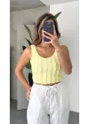 Sarı Jakarlı Sırt Dekolteli Crop Bluz