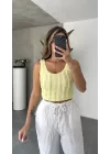 Sarı Jakarlı Sırt Dekolteli Crop Bluz