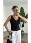 Siyah Dokulu Atlet Bluz – Sırt Dekolteli Esnek Fit Yazlık Kadın Bluz