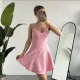 Kadın Pembe Askılı Mini Şortlu Elbise – V Yaka, Korse Formlu, Volanlı Etek, Yazlık & Özel Gün Elbisesi