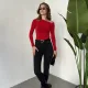 Kırmızı Tek Omuz Kayık Yaka Büzgülü Parmak Geçirmeli Body Bluz