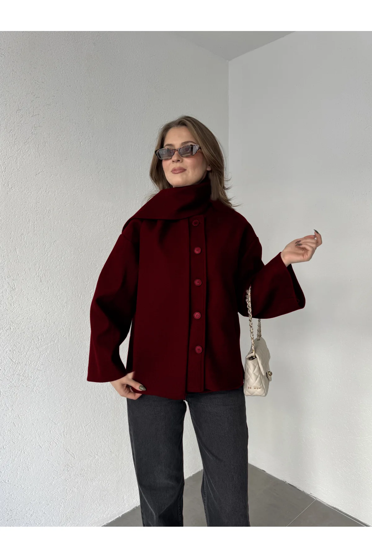 Bordo Bisiklet Yaka Şal Aksesuarlı Düğmeli Kaşe Ceket Mont
