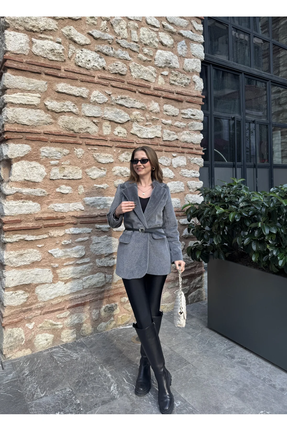 Gri Tay Tüylü Kemerli Kürk Fox Ceket