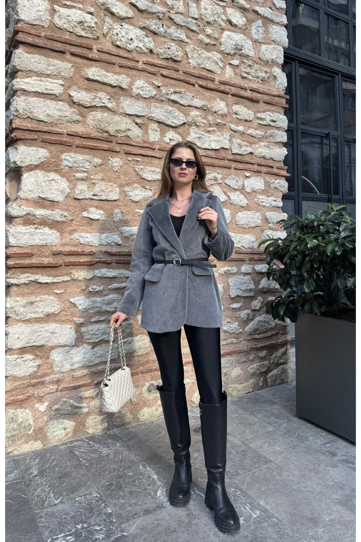 Gri Tay Tüylü Kemerli Kürk Fox Ceket