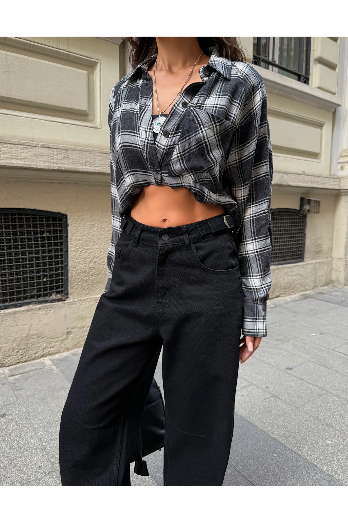 Siyah Kemerinde Tokalı Yıkamalı Baggy Geniş Paça Yüksek Bel Oturtmalı Jean Kot Pantolon