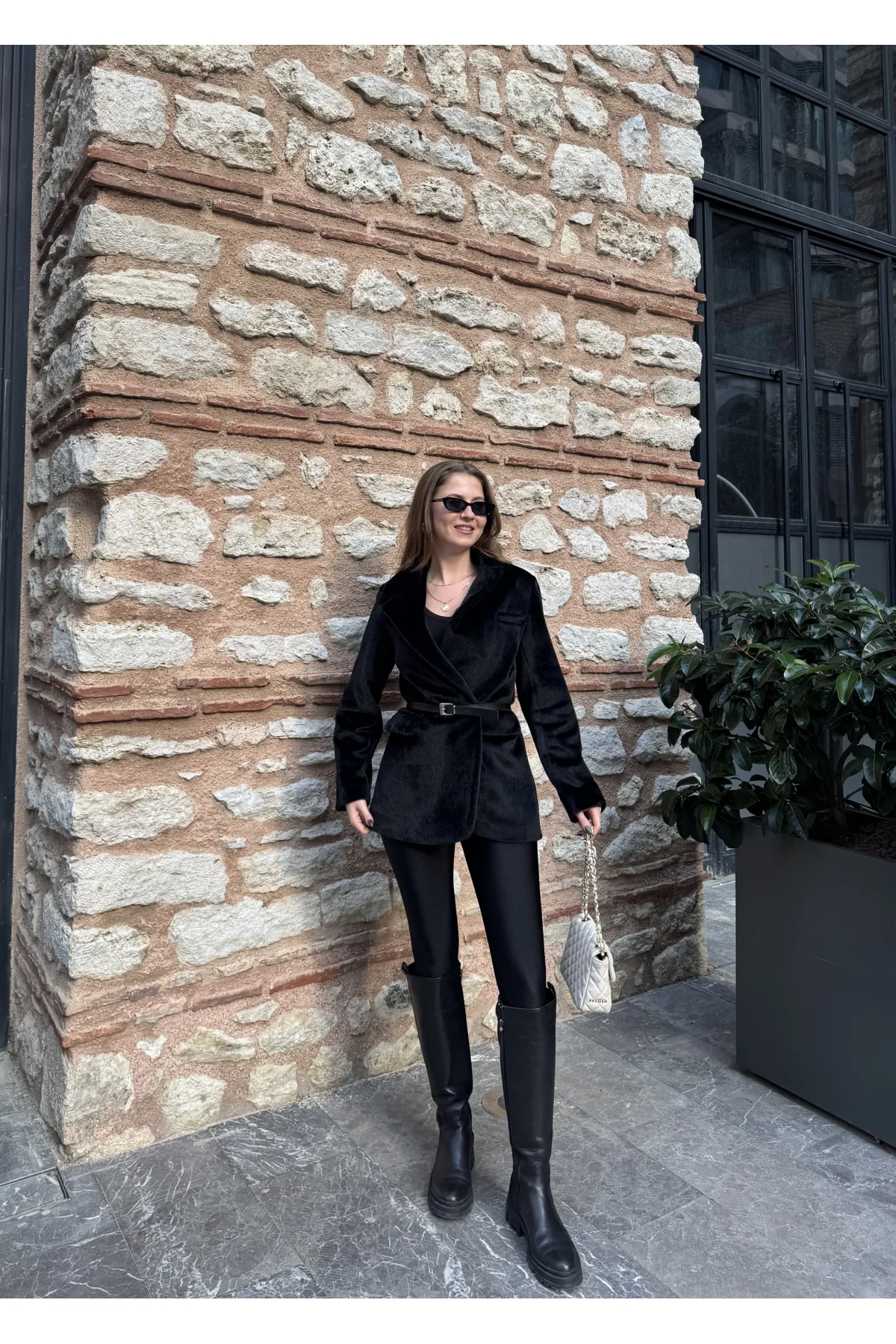 Siyah Tay Tüylü Kemerli Kürk Fox Ceket