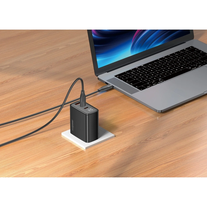 Realpower 67W GaN 3 Çıkışlı USB-C1/C2/A Dijital Göstergeli PD Hızlı Şarj Adaptörü Şarj Aleti ve 100W USB-C to USB-C Kablo Seti Siyah TCS67WBK
