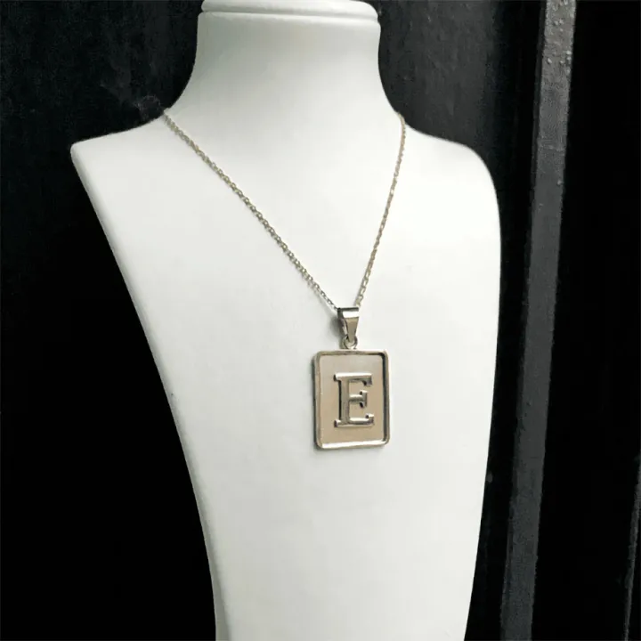 14 Ayar Altın Dikdörtgen Plaka Harf Kolye