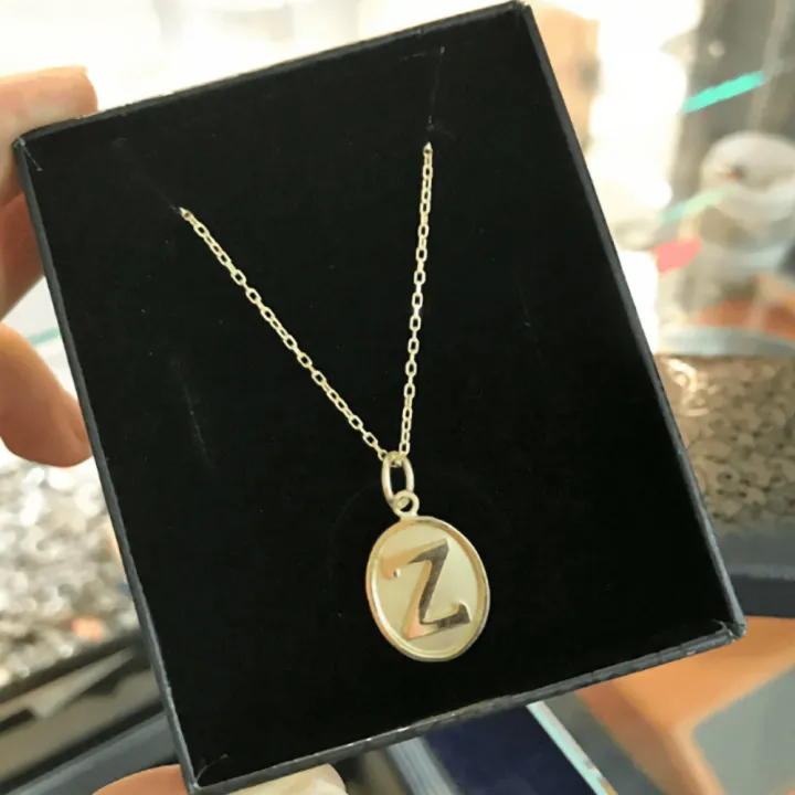 14 Ayar Altın Oval Plaka Harf Kolye