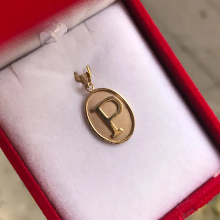 14 Ayar Altın Oval Plaka Harf Kolye Ucu