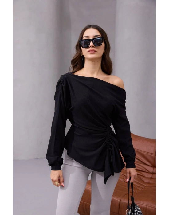 Düşük Omuz Yanadn Büzgülü Asimetrik Bluz