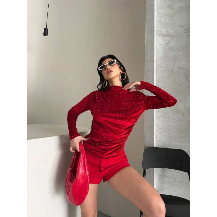 TAŞLI KADİFE BALIKÇI YAKA YAN VE OMUZ BÜZGÜLÜ BLUZ