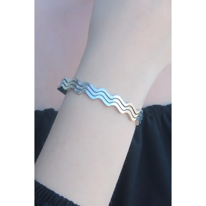 316L Kararmaz Çelik Gümüş Renk Dalga Model Kelepçe Kadın Bileklik - TJ-BB4636