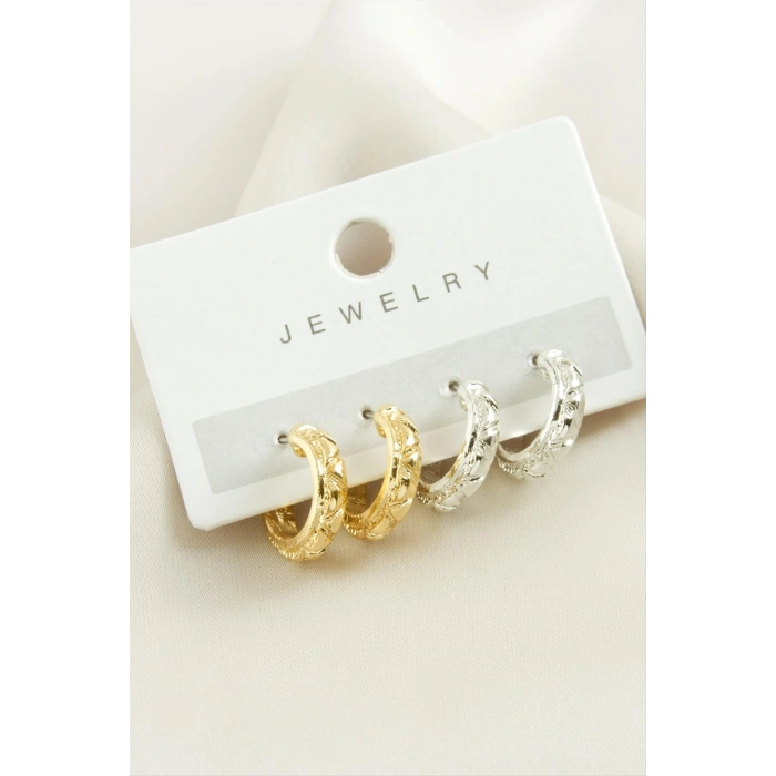 4 Adet Üçgen Desenli Halka Küpe