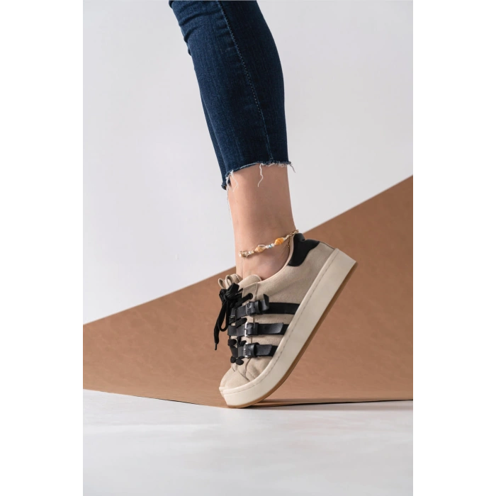 Alfreda Bej Süet Toka Detaylı Spor Ayakkabı