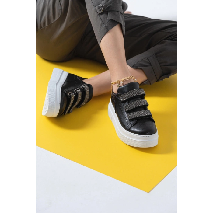 Amaris Siyah Taşlı Spor Ayakkabı