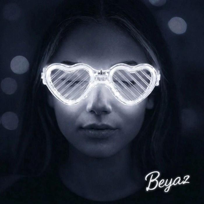 Beyaz LED Işıklı Kalp Gözlük – 3 Modlu Parti & Glow Gözlüğü
