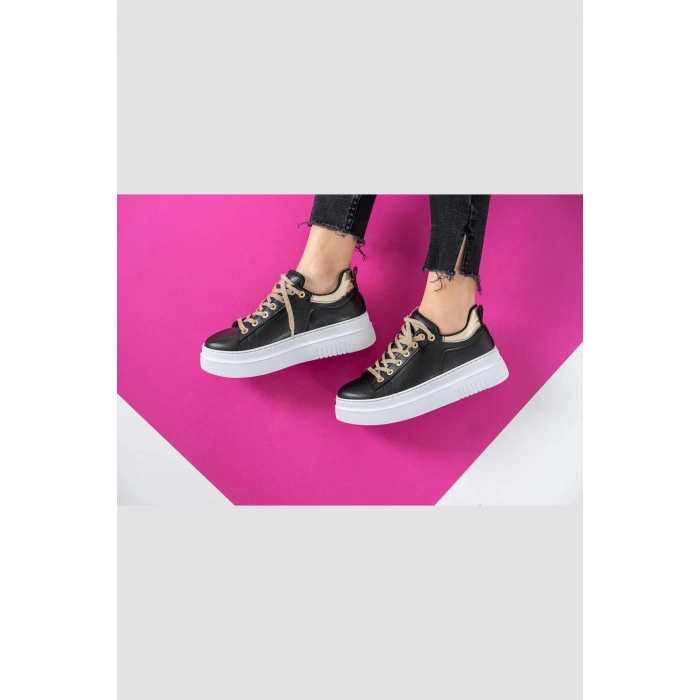 Camellia Siyah Altın Bağcıklı Spor Ayakkabı